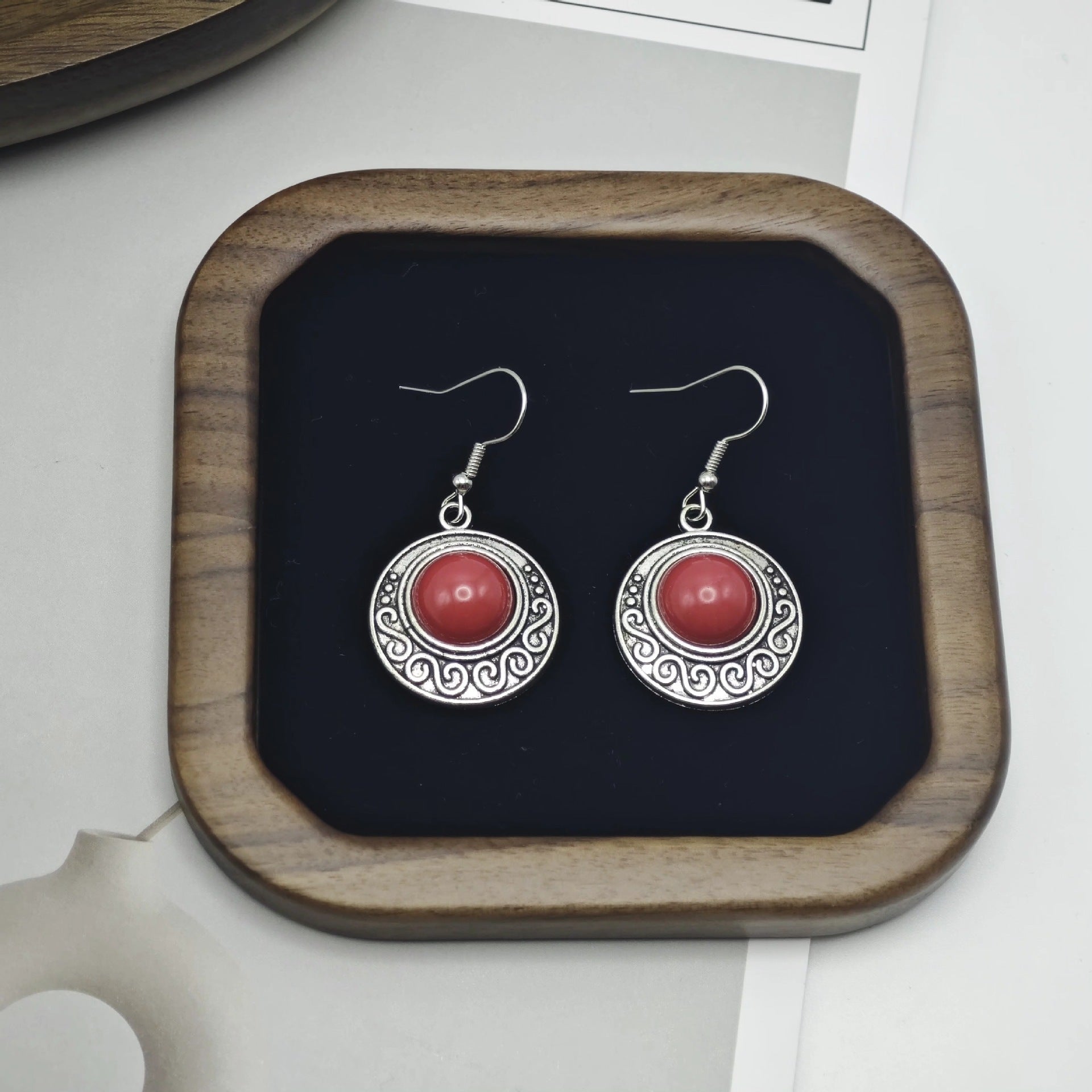 Alloy Retro Exaggerated Temperamental Ear Rings